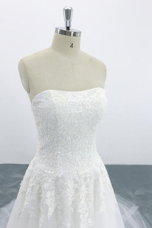 Graceful Strapless Appliques Tulle Wedding Dress