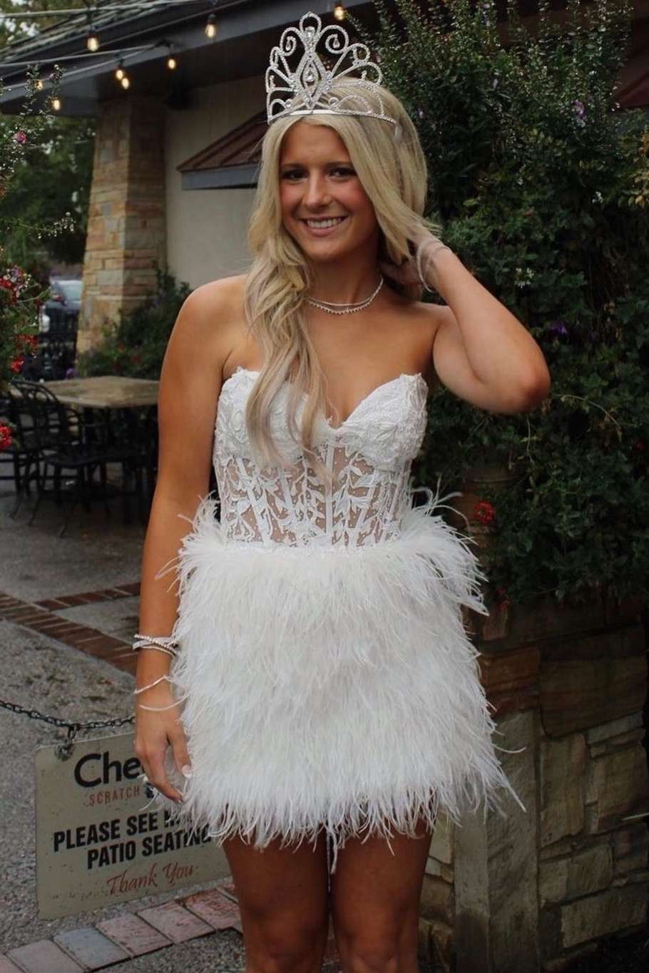 Black Feathers Strapless Short Homecoming Dress