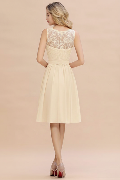 Elegant Ruffle Chiffon Short Bridesmaid Dress Sleeveless V-Neck Aline Knee Length Homecoming Dress