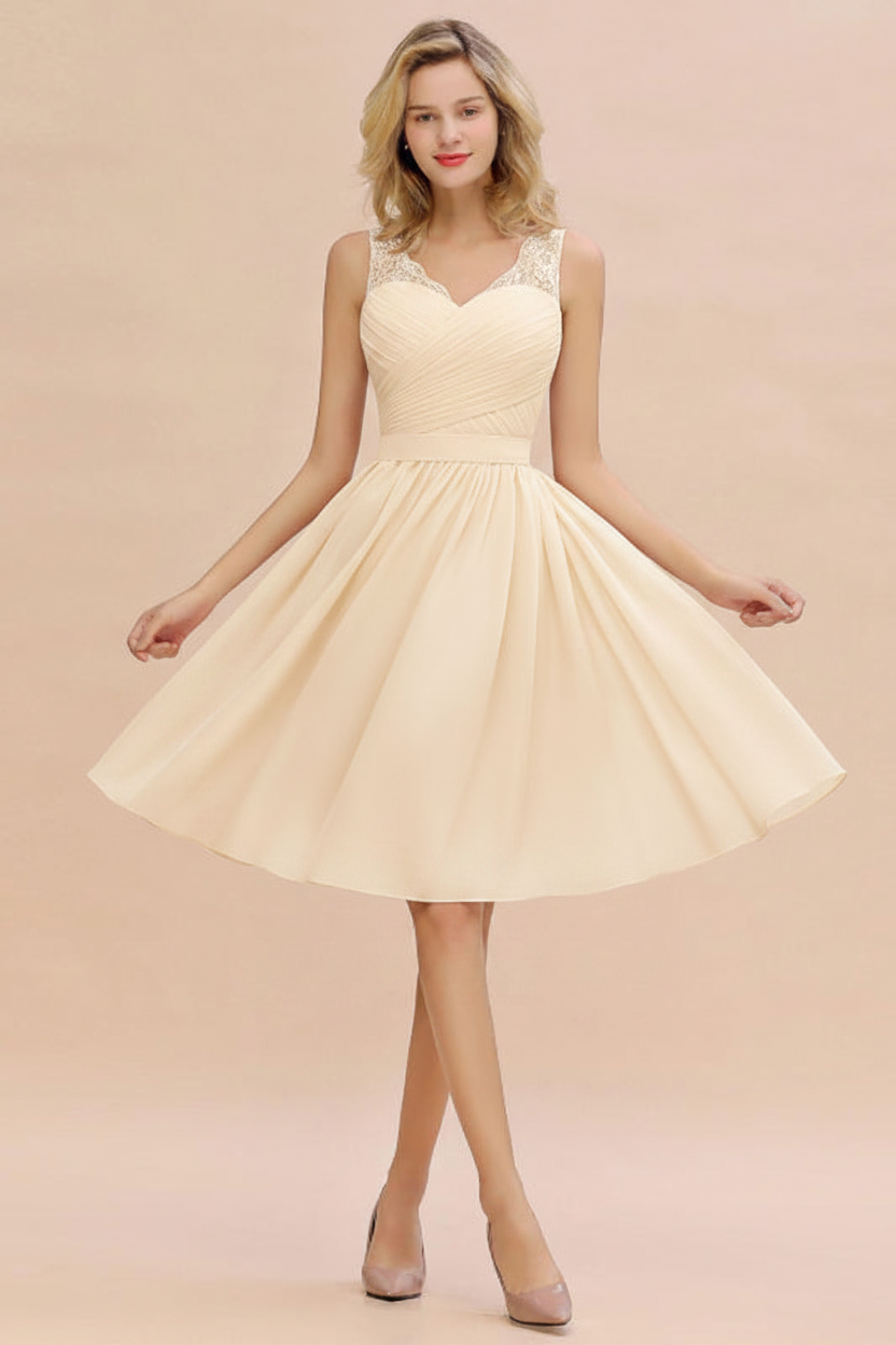 Elegant Ruffle Chiffon Short Bridesmaid Dress Sleeveless V-Neck Aline Knee Length Homecoming Dress