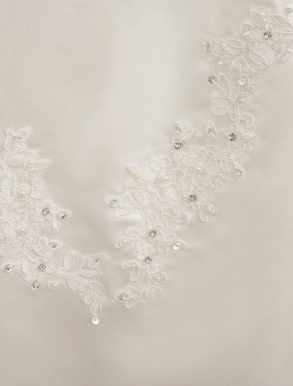 Exclusive Ivory Wedding Dress/Ball Gown With Appliques High Collar