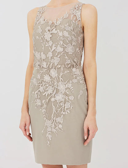 Sheath / Column Mother of the Bride Dress Formal Classic & Timeless Elegant & Luxurious Convertible Dress Illusion Neck Knee Length Chiffon All Over Lace Long Sleeve with Appliques