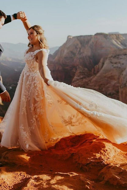 Long A-Line V-Neck Tulle Lace Appliques Wedding Dress with Train