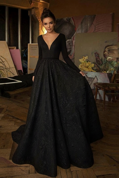 Long Sleeve V-neck Boho Bridal Gowns Backless Lace Wedding Dress CPS1843