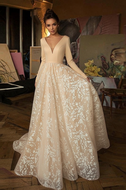 Long Sleeve V-neck Boho Bridal Gowns Backless Lace Wedding Dress CPS1843