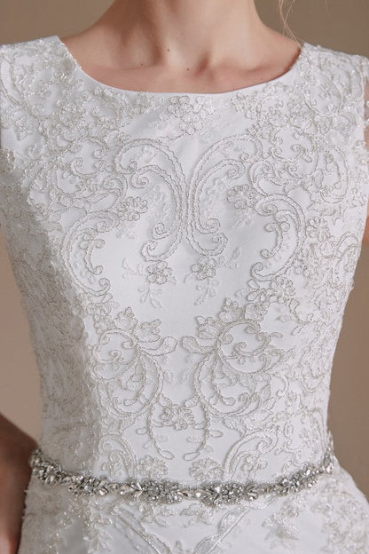 Look Glamorous in a Jewel Mermaid Long Wedding Dress with Tulle Lace