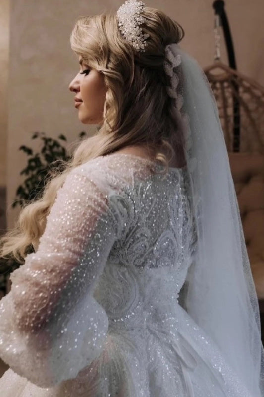Luxurious Plus Size Tulle Aline Wedding Dress Lace Appliques Bridal Dress
