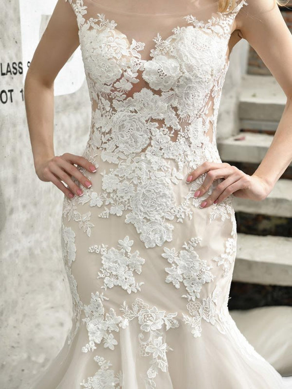 Mermaid Wedding Dress Jewel Neck Sleeveless Lace Bridal Dress With Train