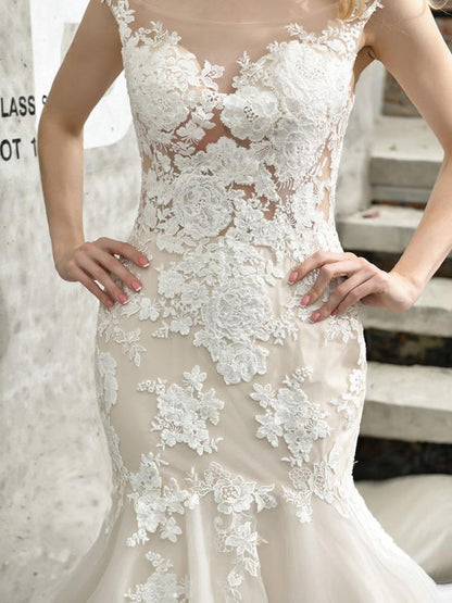 Mermaid Wedding Dress Jewel Neck Sleeveless Lace Bridal Dress With Train