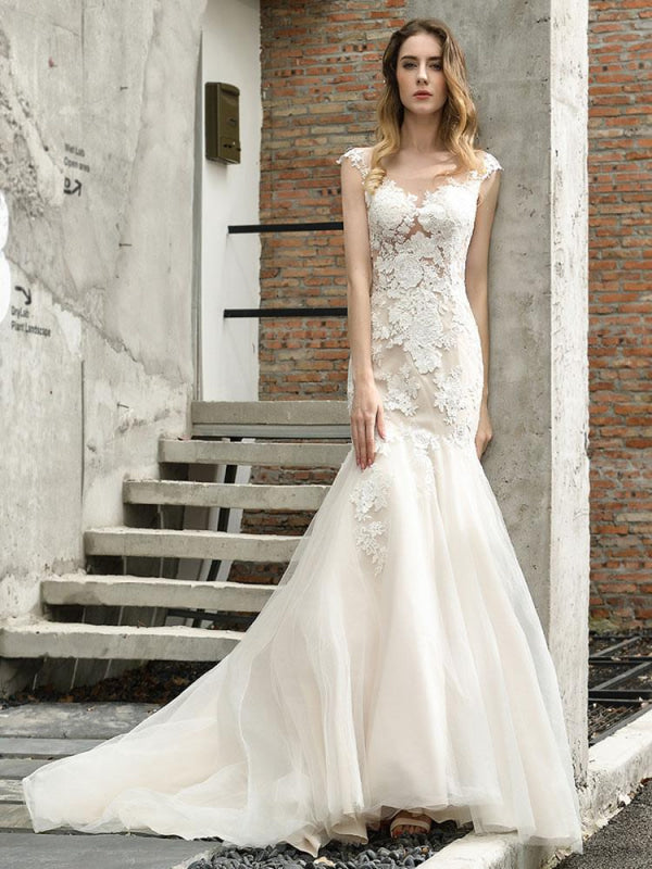 Mermaid Wedding Dress Jewel Neck Sleeveless Lace Bridal Dress With Train