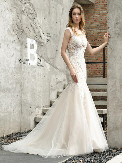 Mermaid Wedding Dress Jewel Neck Sleeveless Lace Bridal Dress With Train