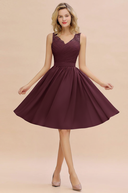 Elegant Ruffle Chiffon Short Bridesmaid Dress Sleeveless V-Neck Aline Knee Length Homecoming Dress