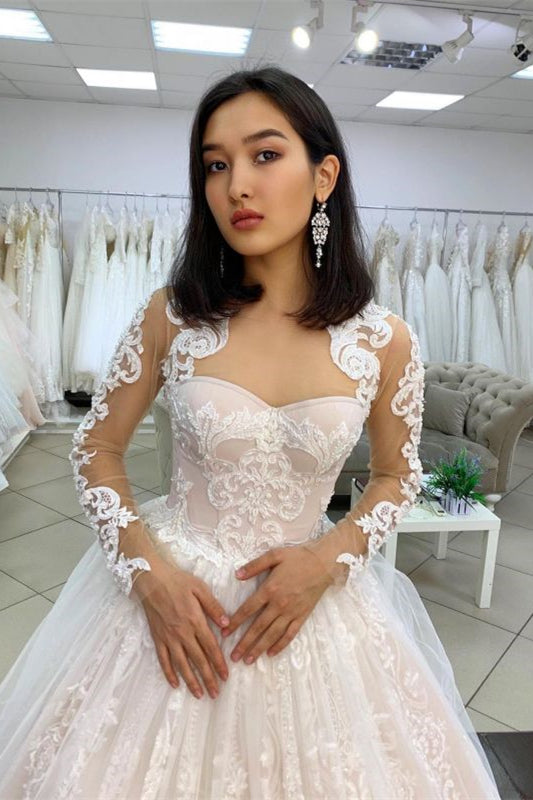 New Arrival Sweetheart Wedding Dress Ball Gown With Appliques and Long Sleeves