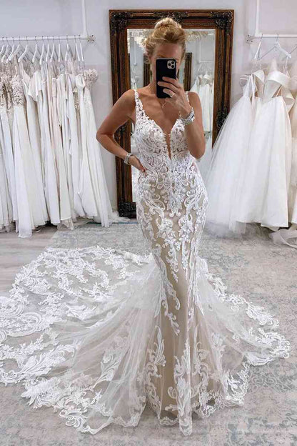 Ivory Lace V-Neck Mermaid Long Wedding Dress with Applique