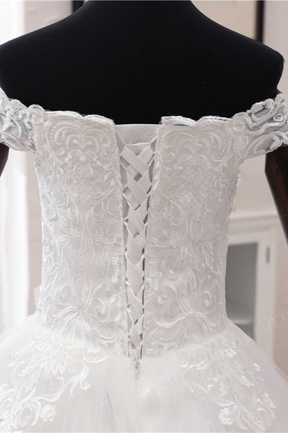 Off-the-shoulder Ball Gown Wedding Dress with Tulle and Lace Appliques