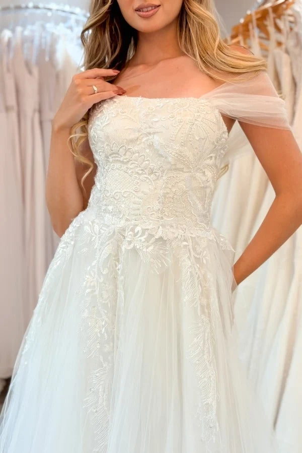 Off-the-Shoulder Tulle Wedding Dress Lace with Appliques