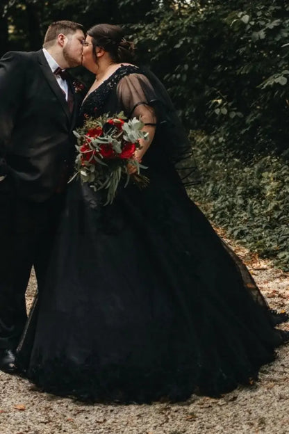 Plus Size Black Wedding Dress Aline V-Neck Tulle Short Sleeves Ball Gown