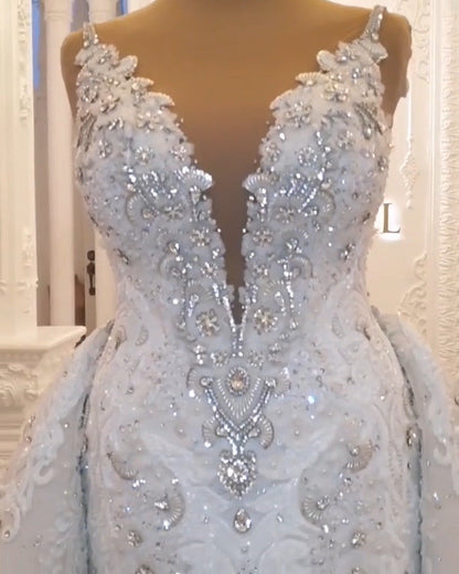 Pretty Sweetheart Spaghetti-Straps Wedding Dress With Lace Appliques
