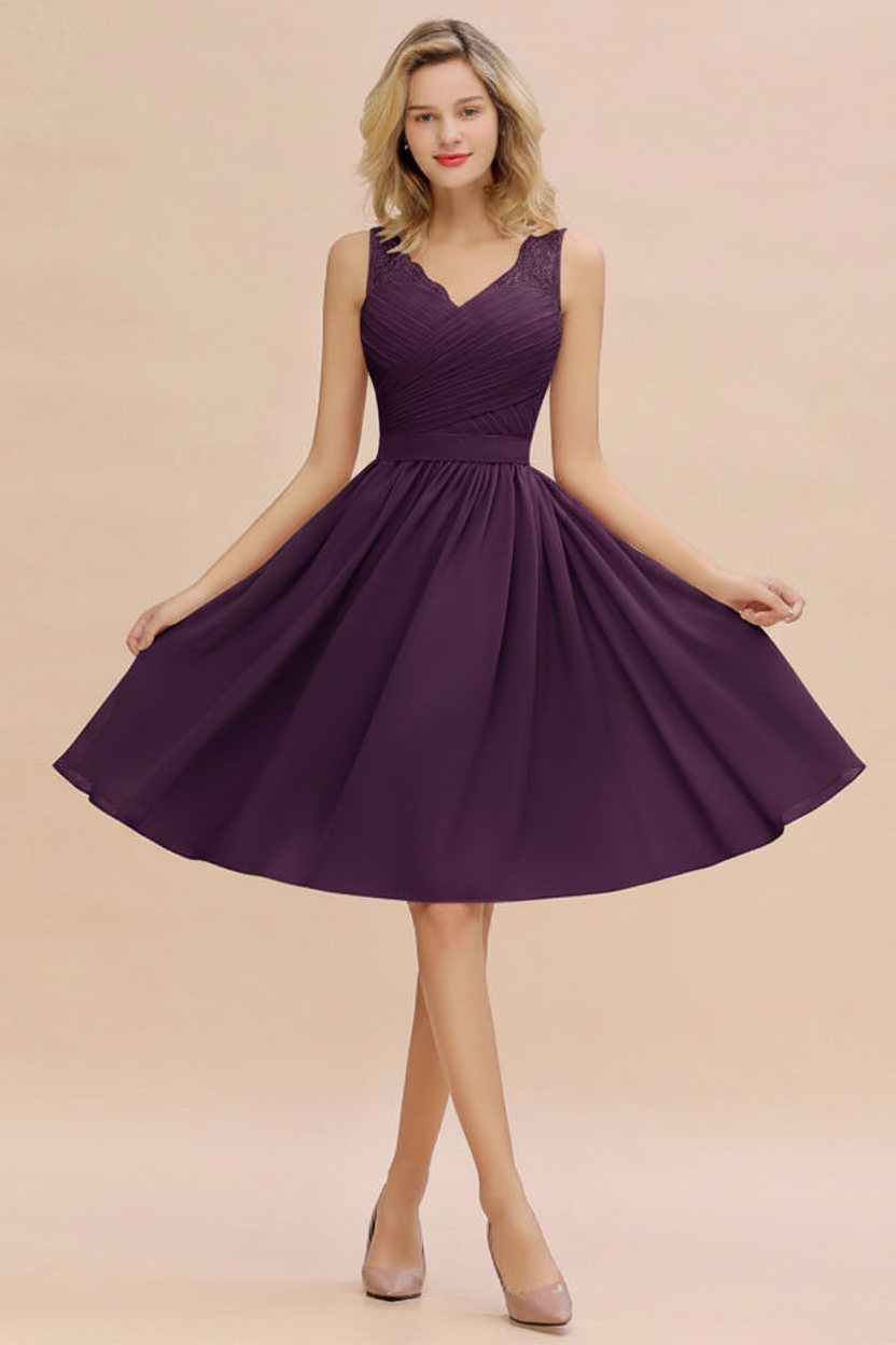 Elegant Ruffle Chiffon Short Bridesmaid Dress Sleeveless V-Neck Aline Knee Length Homecoming Dress