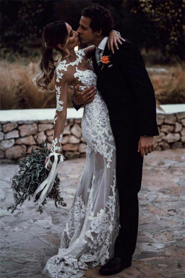 Romantic Long Sleeved Mermaid Lace Wedding Dress