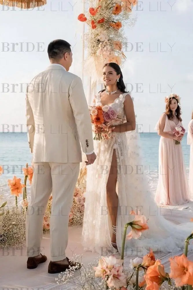 Romantic Tulle Lace Aline Wedding Dress V-Neck Long Bridal Dress