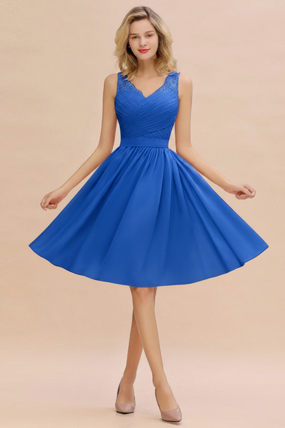 Elegant Ruffle Chiffon Short Bridesmaid Dress Sleeveless V-Neck Aline Knee Length Homecoming Dress