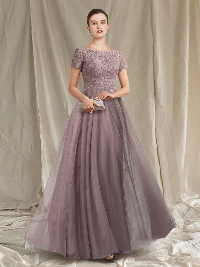 A-Line Mother of the Bride Dress Luxurious Elegant Jewel Neck Floor Length Lace Tulle Short Sleeve with Pleats Appliques