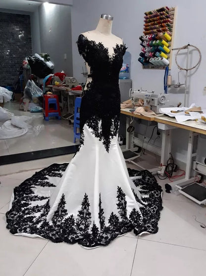 Black gorgeous exquisite lace V-neck backless long floor-length trailing satin sexy elegant ball gown evening dress wedding dress gh3456