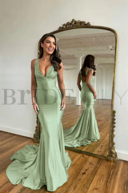 Green Prom Dress Mermaid V Neck Long Evening Dress with Beadings