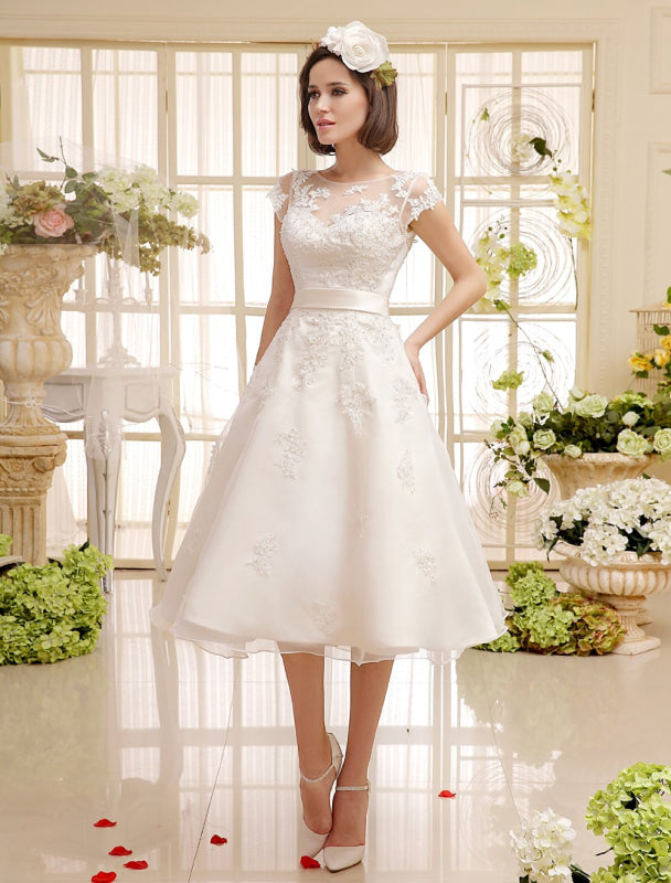 Short Wedding Dresses Ivory Lace Applique Vintage Bridal Dress Illusion Sweetheart Open Back Tea Length Wedding Reception Dresses