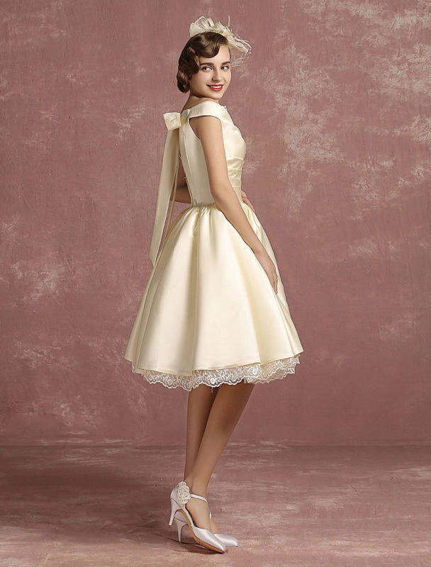 Short Wedding Dresses Satin Vintage Princess Bridal Dress Knee Length Sleeveless Lace Pleated Bridal Gown With Ribbon Bow