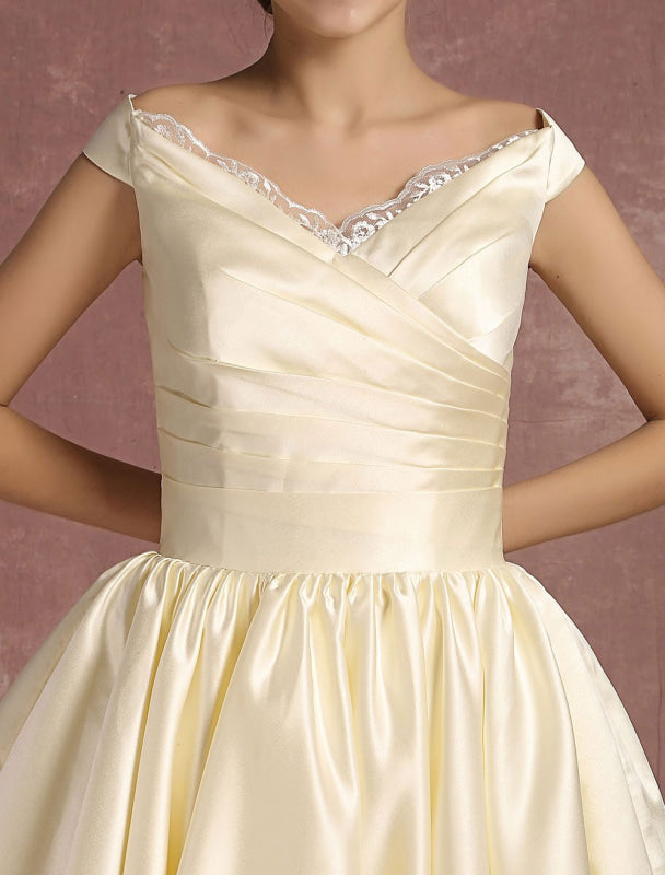 Short Wedding Dresses Satin Vintage Princess Bridal Dress Knee Length Sleeveless Lace Pleated Bridal Gown With Ribbon Bow