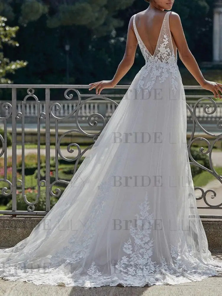 Simple A Line V Neck Wedding Dress Sleeveless Lace Appliqued Tulle Bridal Gown