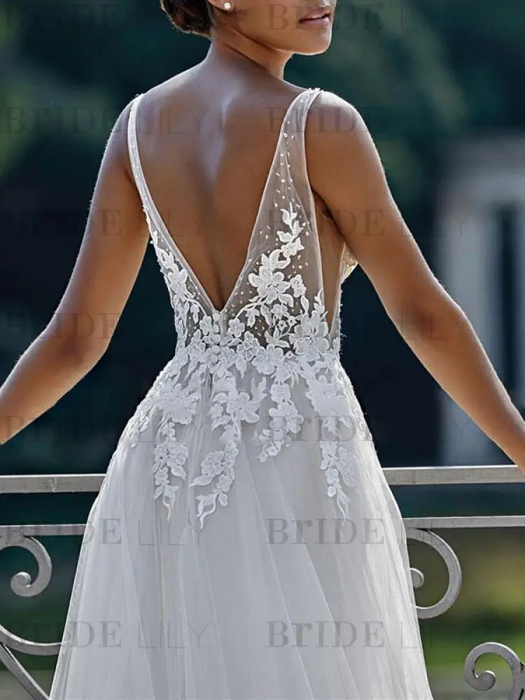 Simple A Line V Neck Wedding Dress Sleeveless Lace Appliqued Tulle Bridal Gown