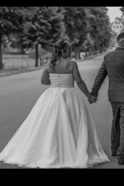 Strapless Satin Ball Gown Wedding Dress Plus Size Sweetheart with Appliques