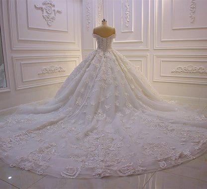 Sweetheart Off-the-Shoulder Backless Lace Wedding Dress Ruffles with Tulle Appliques