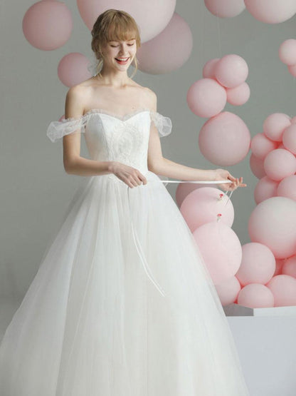 Sweetheart Short Sleeves Chapel Train Princess Bridal Dresses