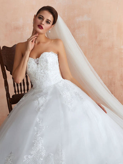 Sweetheart Sleeveless Wedding Dress Princess Bridal Gowns With Train