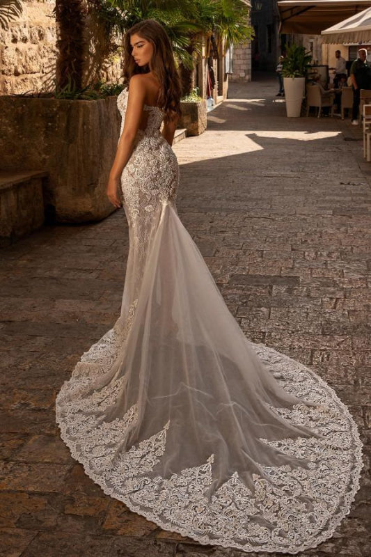 Trendy Long Sweetheart Strapless Mermaid Lace Wedding Dress with Applique