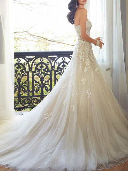 Tulle A Line Sweetheat Sleeveless Floor Length Lace Appliqued Bridal Gowns With Train