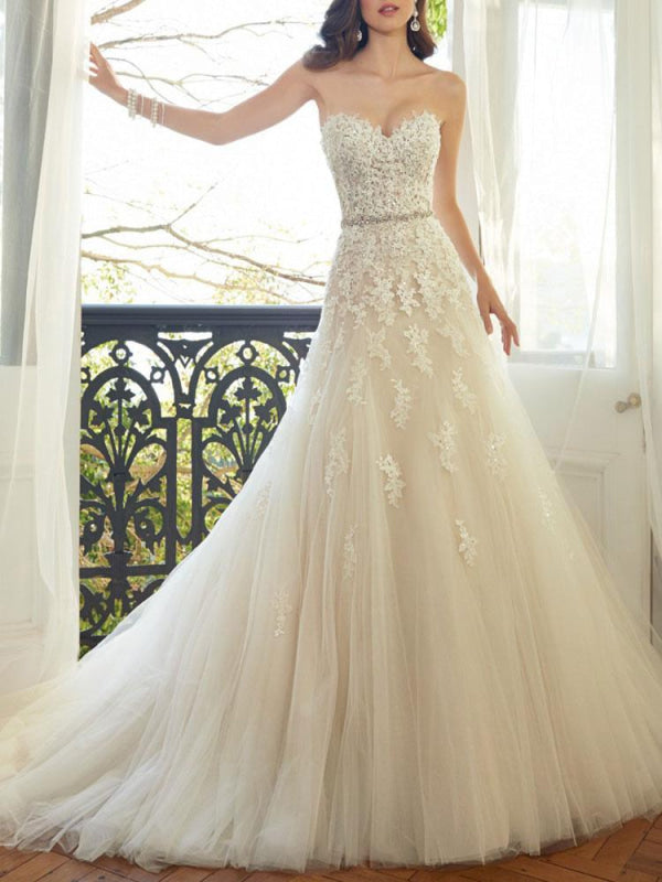 Tulle A Line Sweetheat Sleeveless Floor Length Lace Appliqued Bridal Gowns With Train