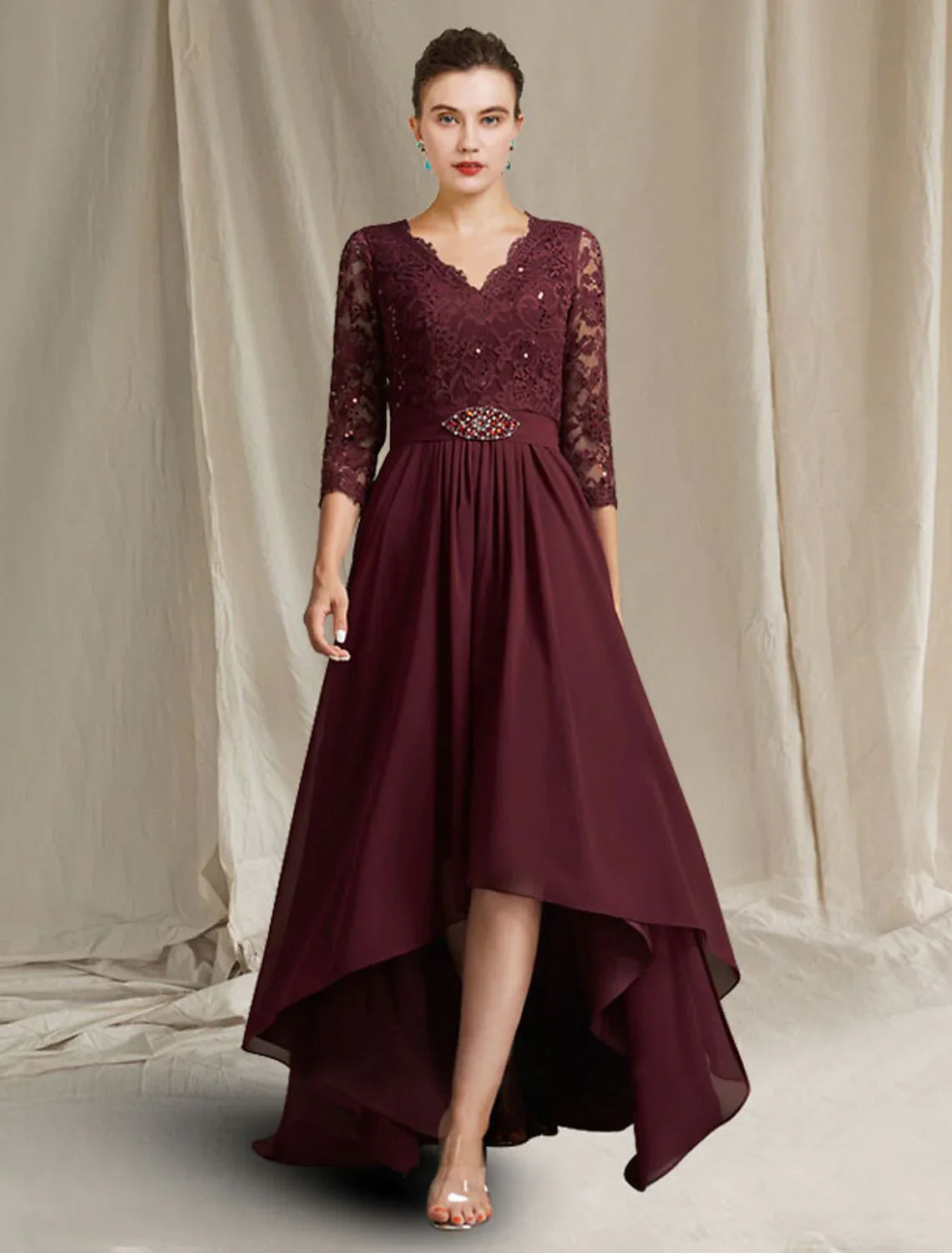 A-Line Mother of the Bride Dress Plus Size Elegant V Neck Sweep / Brush Train Chiffon Lace Sleeveless with Pleats Sequin Appliques