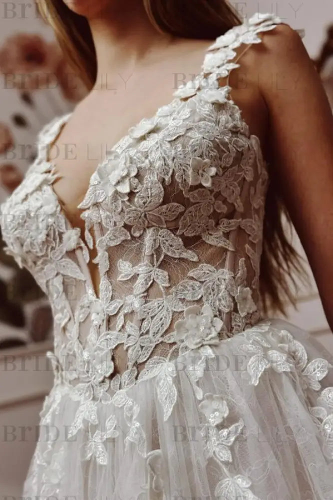 V-Neck Sleeveless A Line Wedding Dresses Tulle Applique