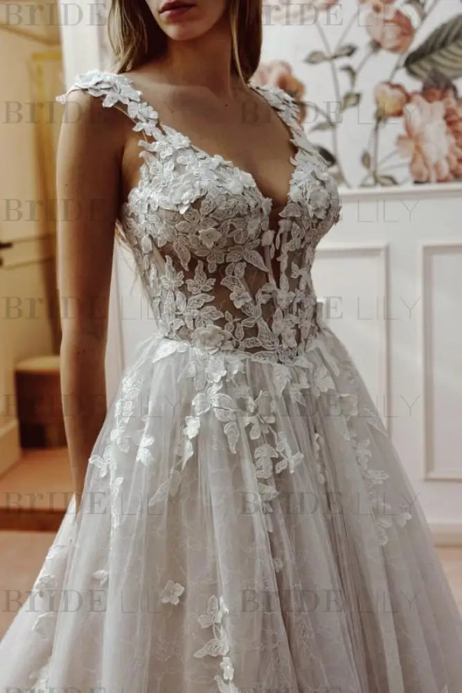 V-Neck Sleeveless A Line Wedding Dresses Tulle Applique
