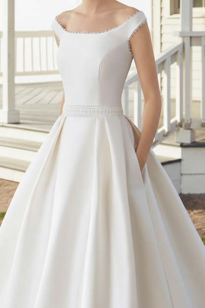 Vintage Designer Wedding Dresses With Train Sleeveless Buttons Satin Bridal Gowns