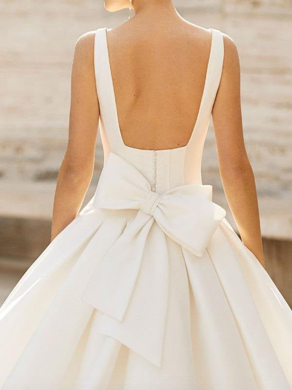 Scoop Neck Vintage Wedding Dress Aline Sleeveless Buttons Satin Bridal Dress with Pockets