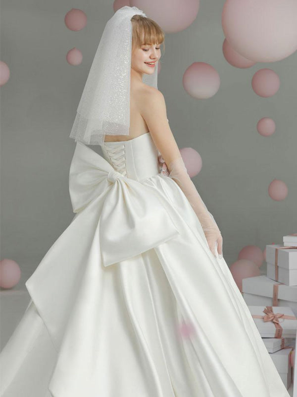 Vintage Wedding Dresses Cathedral Train Strapless Sleeveless Bows Satin Bridal Gowns