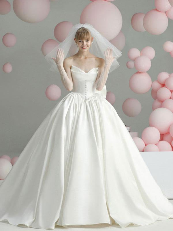 Vintage Wedding Dresses Cathedral Train Strapless Sleeveless Bows Satin Bridal Gowns
