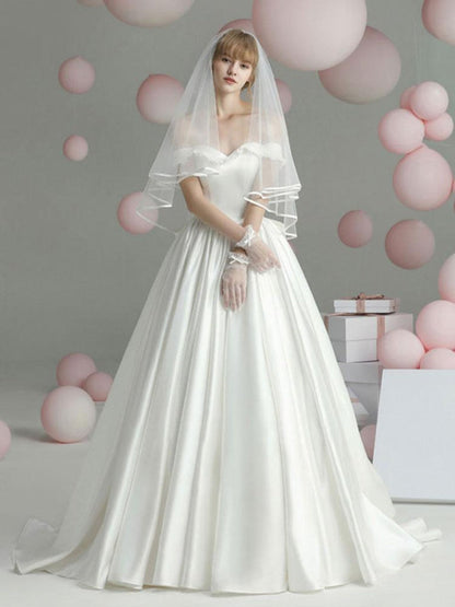 Vintage Wedding Dresses Chapel Train Sweetheart Sleeveless Ruffles Satin Bridal Gowns