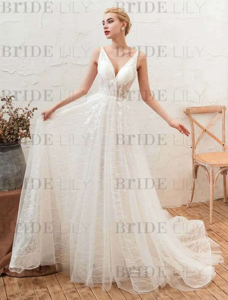 Wedding Dress V Neck A Line Floor Length Lace Appliqued Tulle Bridal Gowns